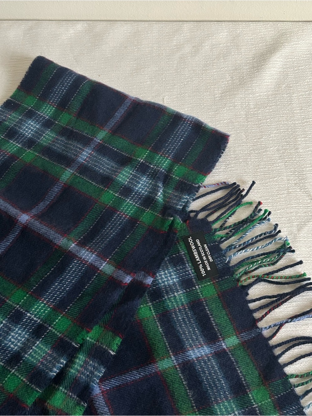 Plaid 100% Wool Scarf - made in Scotland - Picture 3 of 3